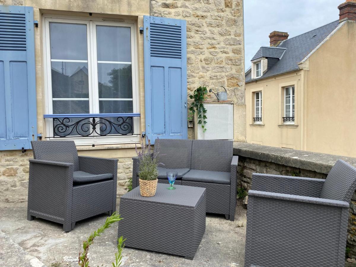 La Maison Bleue Port-en-Bessin-Huppain Esterno foto