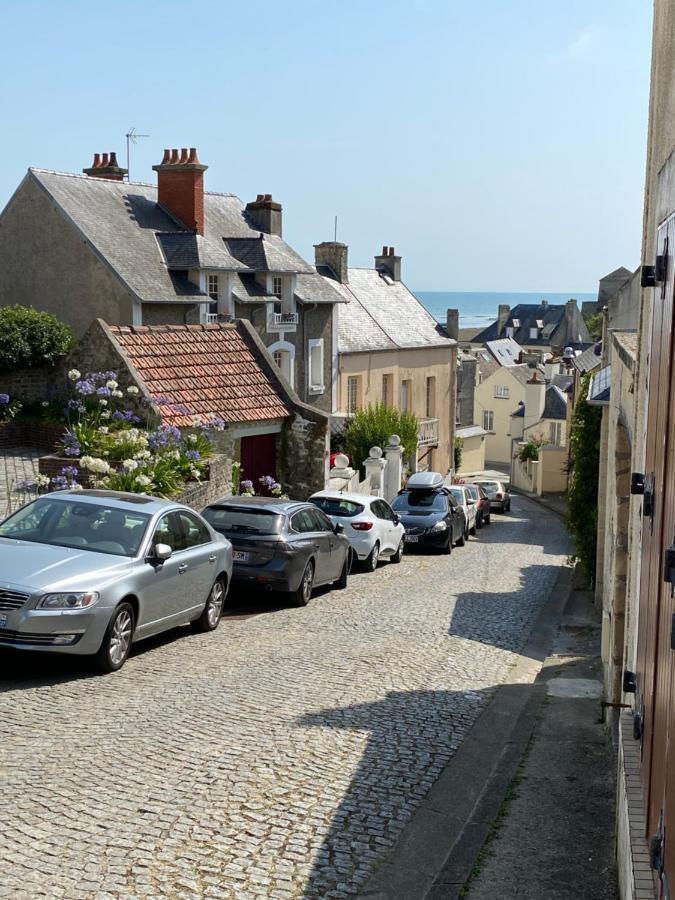 La Maison Bleue Port-en-Bessin-Huppain Esterno foto