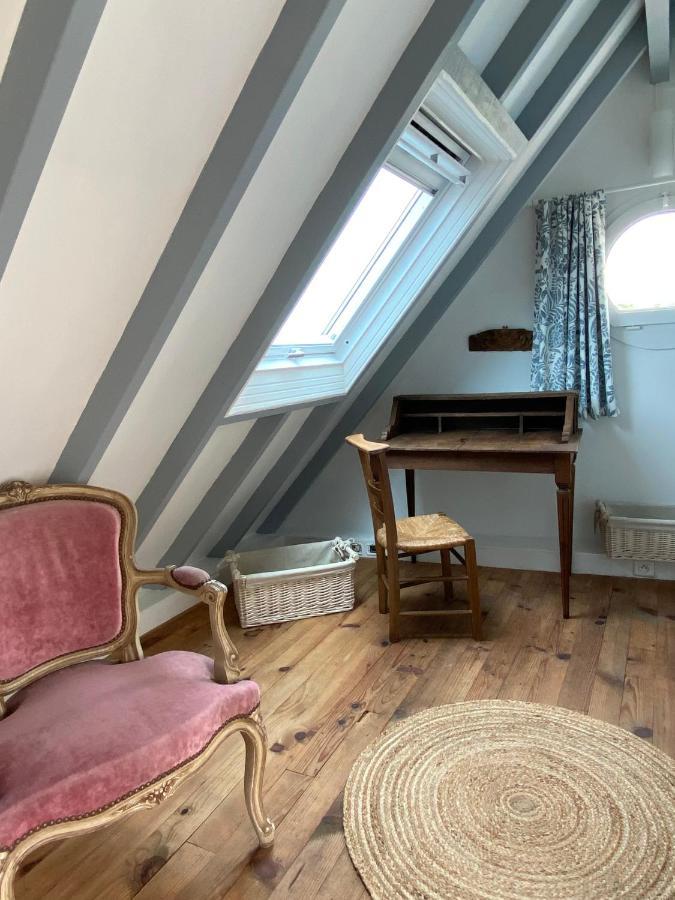 La Maison Bleue Port-en-Bessin-Huppain Esterno foto