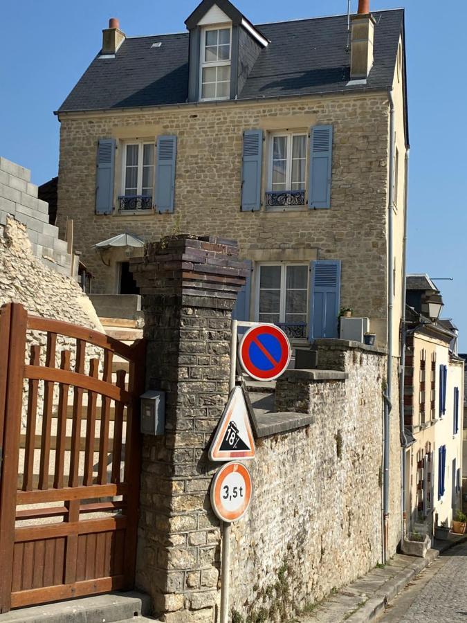 La Maison Bleue Port-en-Bessin-Huppain Esterno foto