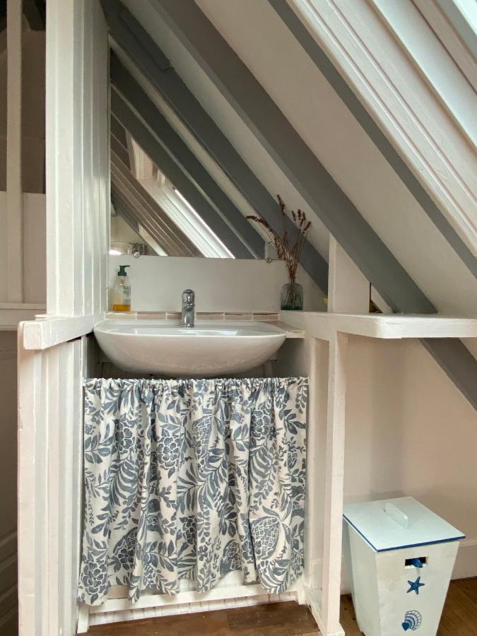 La Maison Bleue Port-en-Bessin-Huppain Esterno foto